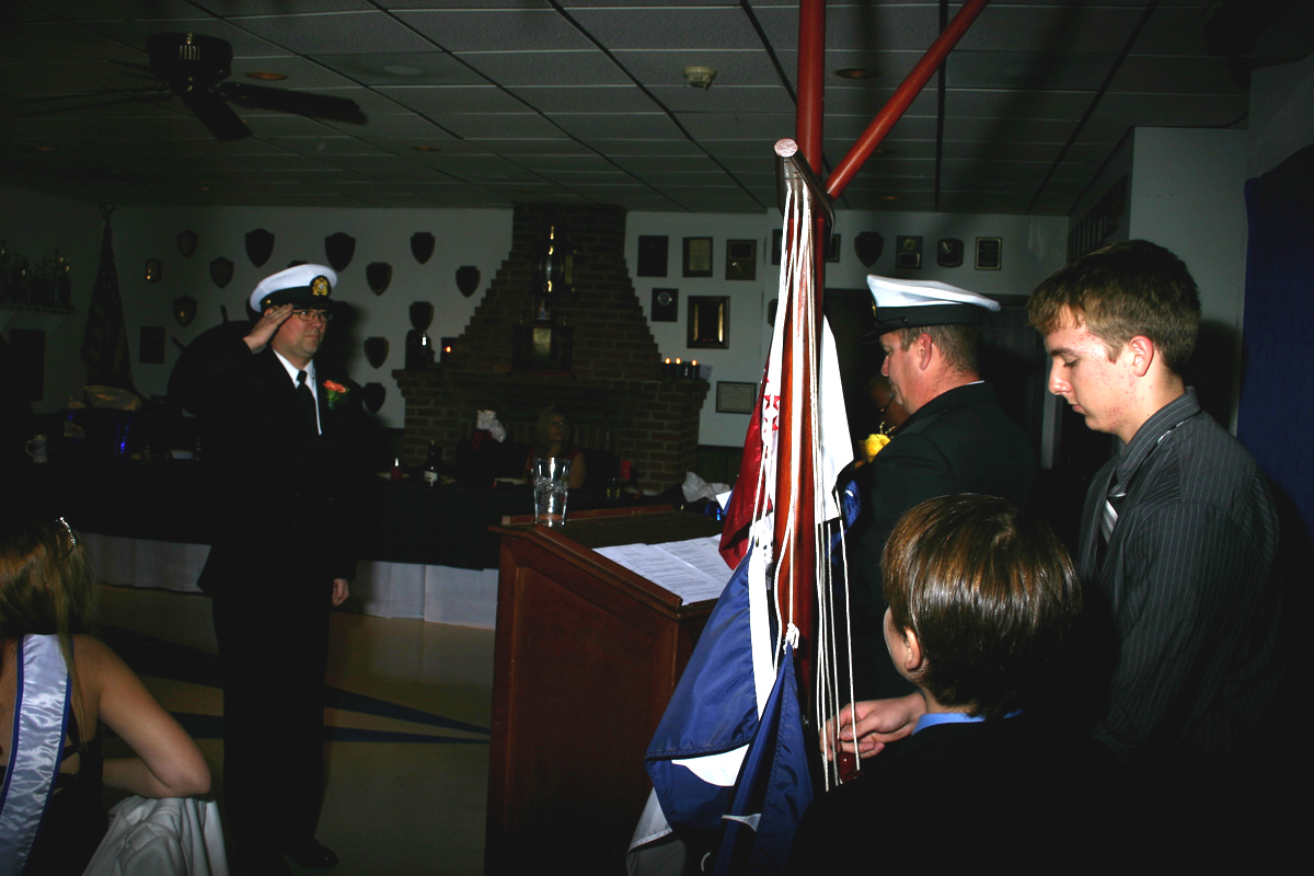 Rear Commodore\'s flag being raised
